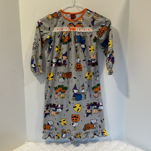 Halloween pajamas 4t (4/5) peanuts snoopy long sleeve night gown - Picture 3 of 3